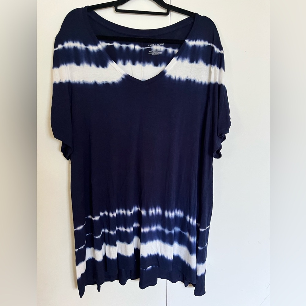Lane Bryant Blue and White Oversized Short Sleeve swing Tee size 26/28